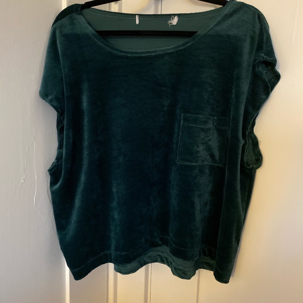 PLUS SIZE velvet turquoise pocket tee